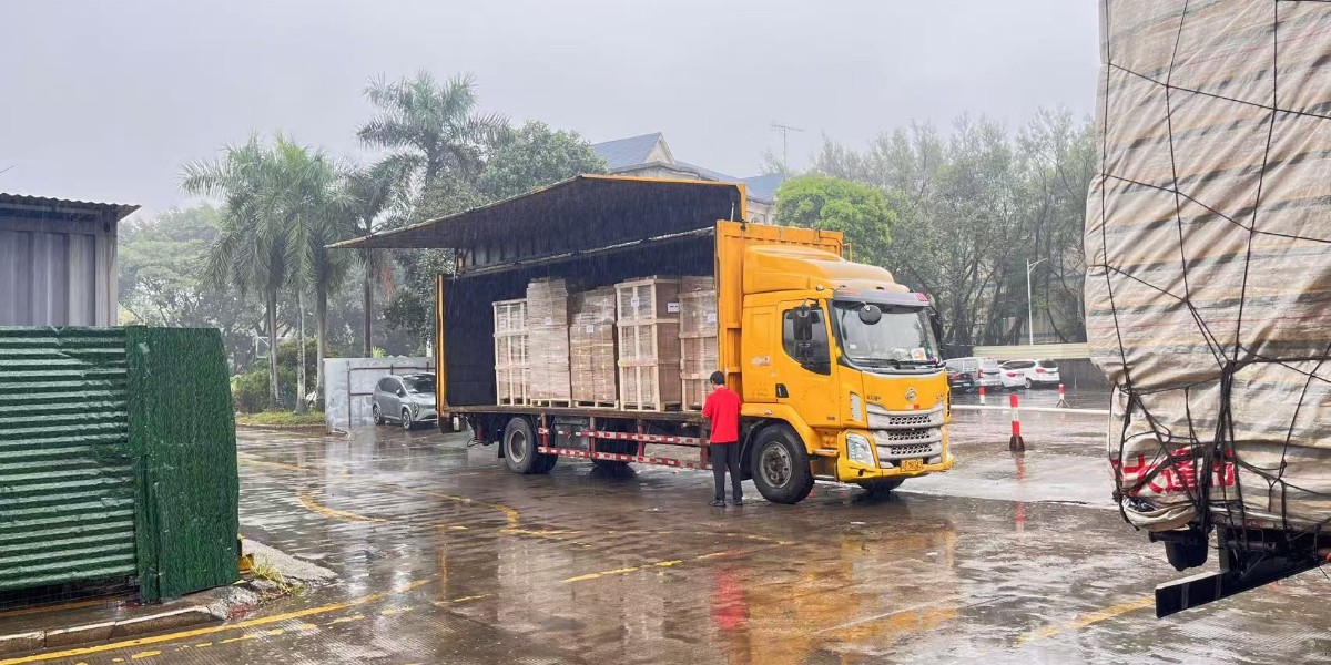 精致機柜出貨：品質與服務的完美呈現